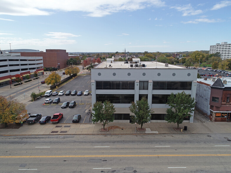 607 Main St, Peoria, IL for sale - Building Photo - Image 1 of 1