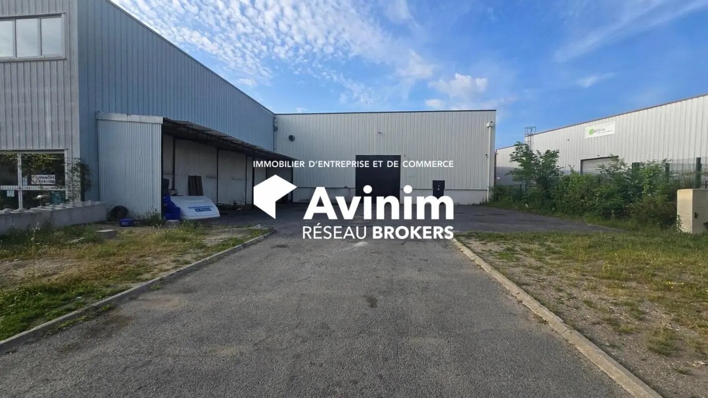 Industrial in SAINT-OUEN-L'AUMONE for sale Building Photo- Image 1 of 17