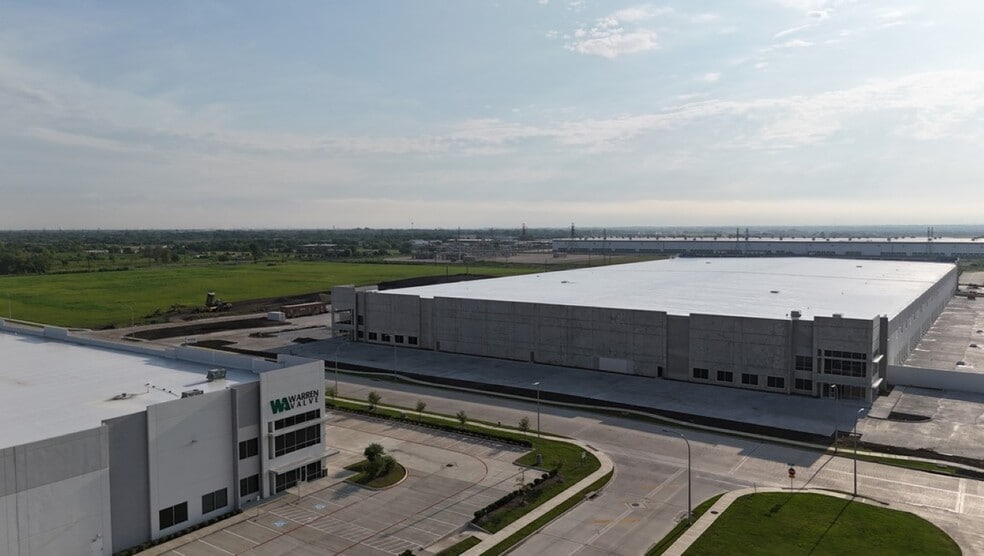 Sam Houston Pky, Houston, TX for lease - Building Photo - Image 3 of 7