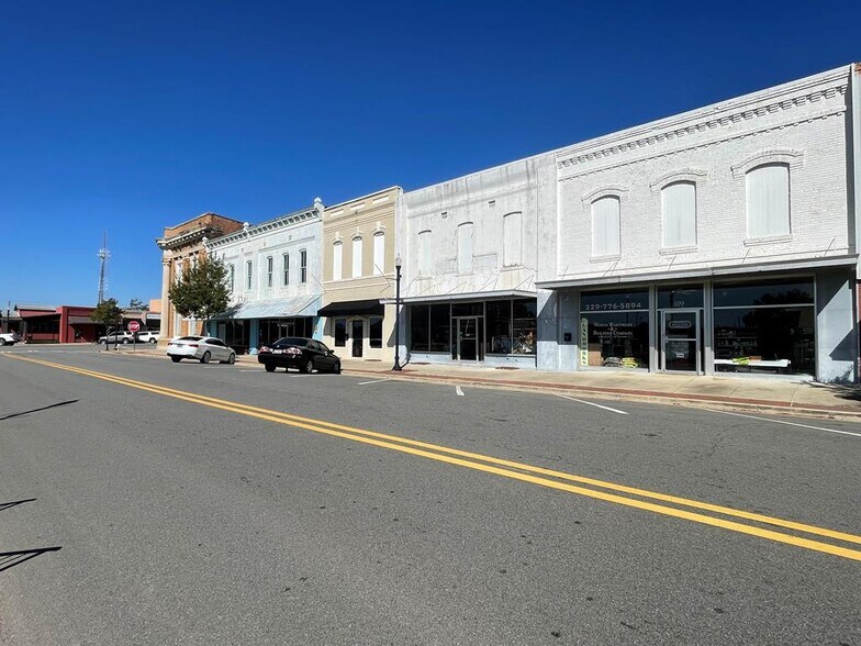 107-109 Front Street, Sylvester, GA for sale - Primary Photo - Image 1 of 1