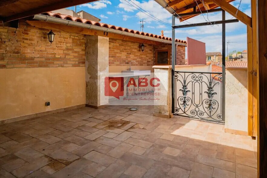 Office in Béziers for lease - Interior Photo - Image 2 of 7