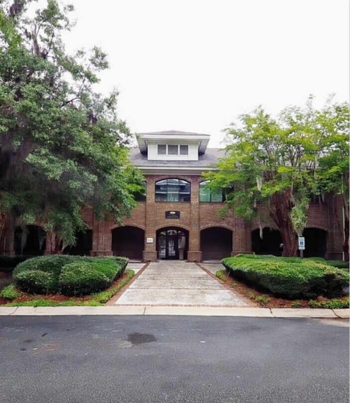 11 Arley Way, Bluffton, SC for sale Primary Photo- Image 1 of 1