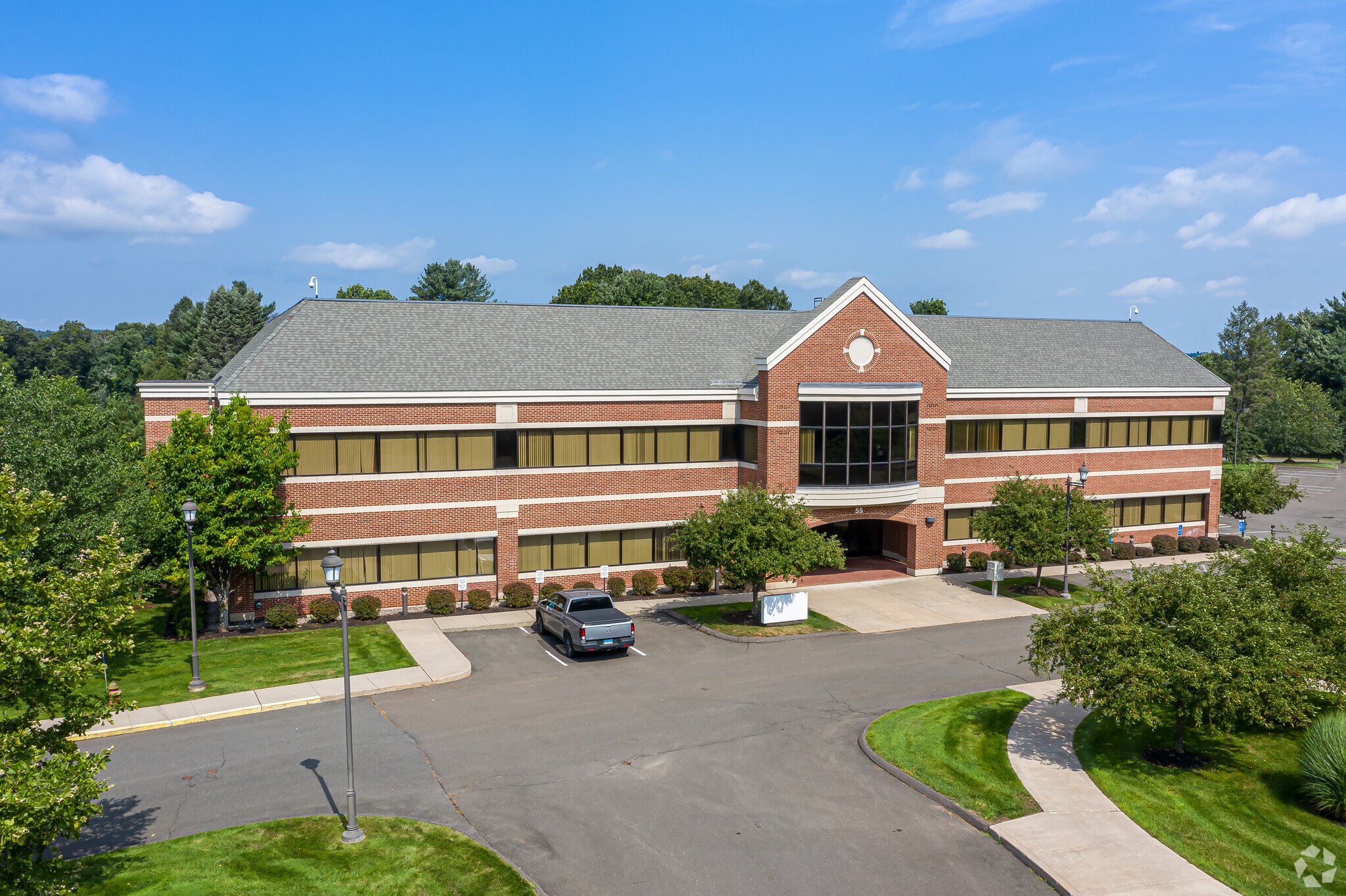 55 Nod Rd, Avon, CT for sale Primary Photo- Image 1 of 1