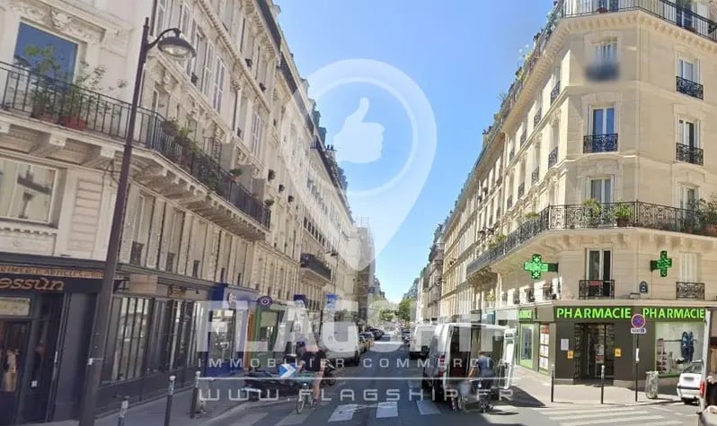 Retail in Paris for lease - Building Photo - Image 2 of 2