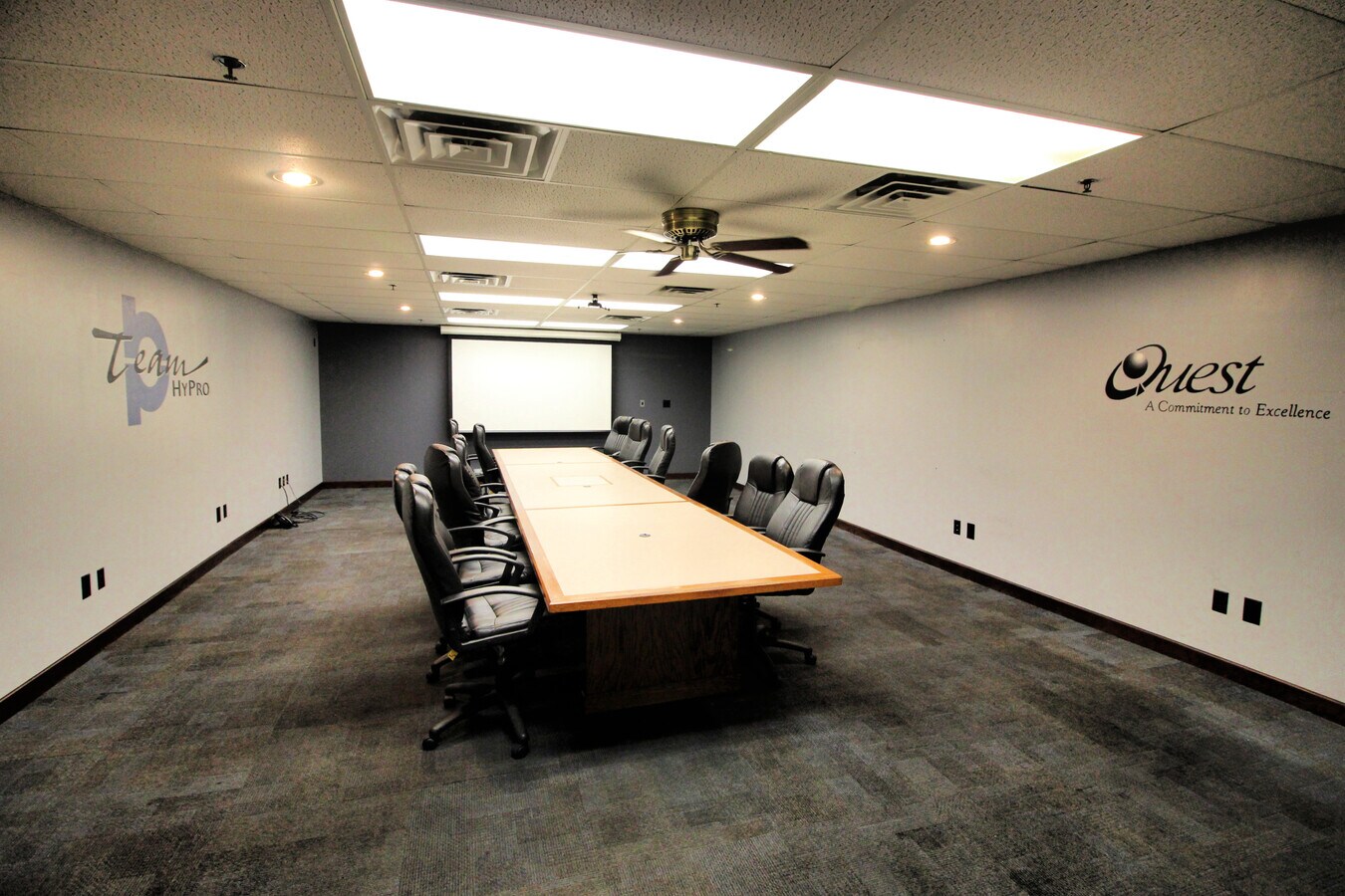 711 Enterprise Dr, Cedar Falls, IA 50613