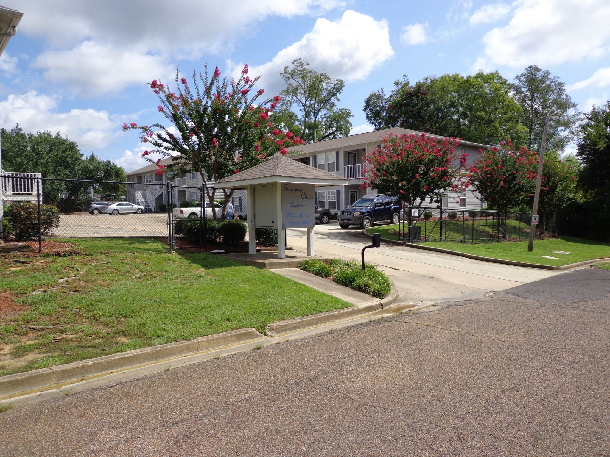 300 Carver Dr, Starkville, MS for sale Building Photo- Image 1 of 1