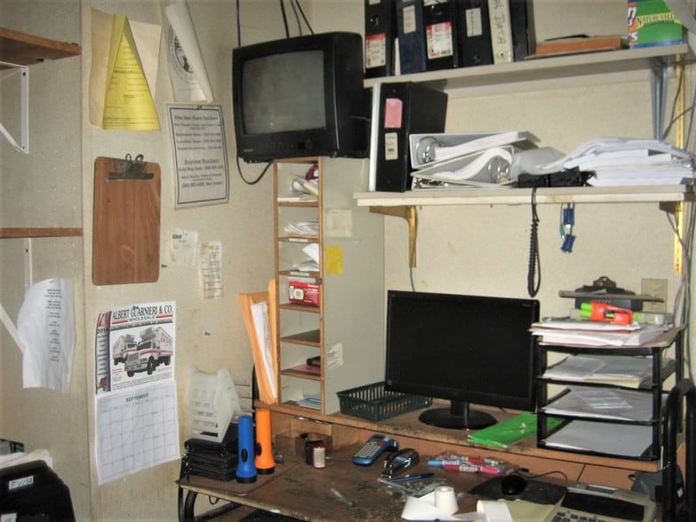 5301 Seventy-six Dr, Youngstown, OH for sale - Interior Photo - Image 3 of 21