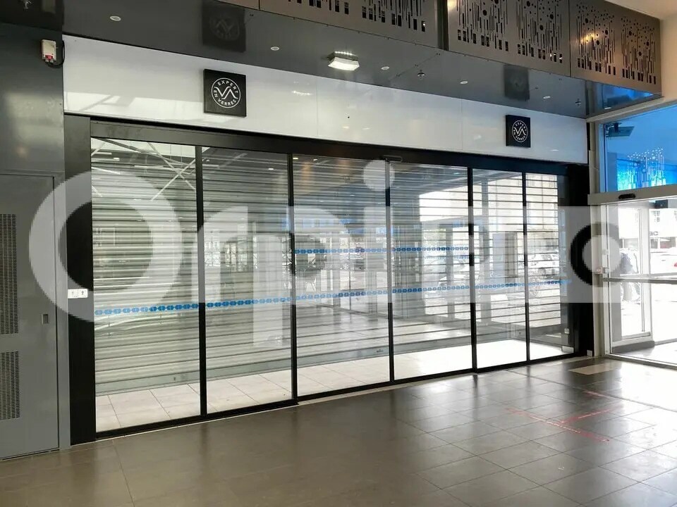 Retail in Nevers for lease Lobby- Image 1 of 10