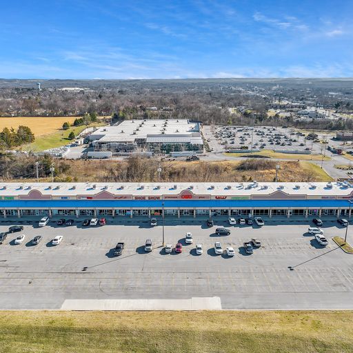 18301878 N Main St, Shelbyville, TN 37160 Mane Street Shopping