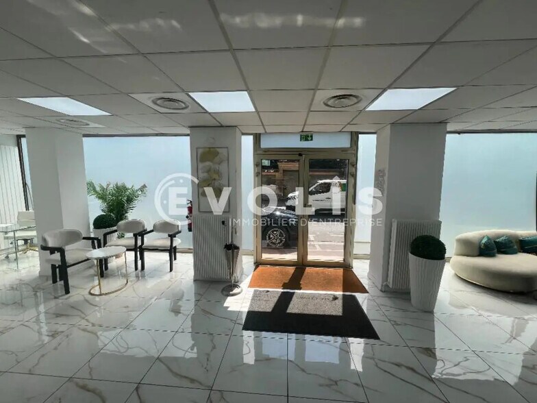 Retail in Saint-Maur-des-Fossés for lease - Lobby - Image 3 of 9