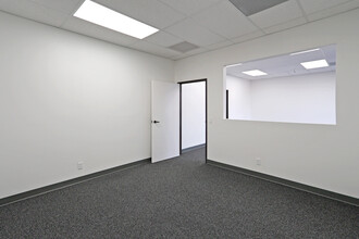 75-161 Sego Ln, Palm Desert, CA for lease Building Photo- Image 2 of 5