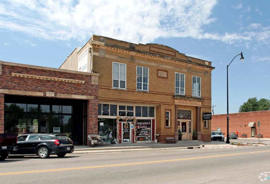 301 W Main St, Tuttle, OK for sale - Primary Photo - Image 1 of 1