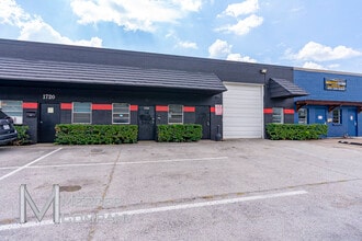 1700-1724 Parkside Ave, Irving, TX for lease Building Photo- Image 1 of 6