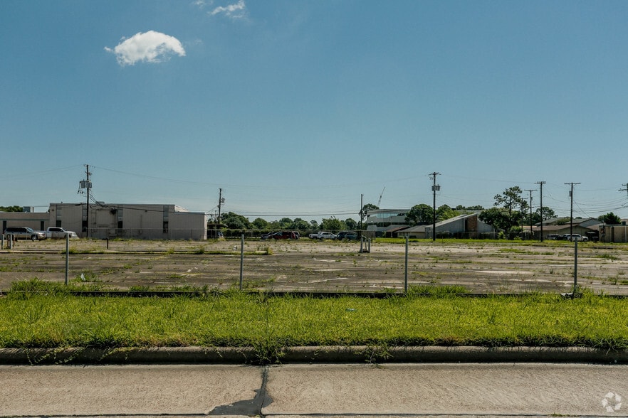 3800 Memorial Blvd, Port Arthur, TX for sale - Primary Photo - Image 1 of 1