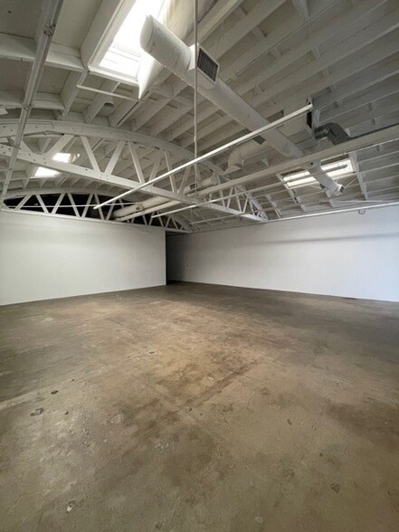 Culver City Creative/industrial/flex portfolio of 2 properties for sale on LoopNet.com - Interior Photo - Image 3 of 8