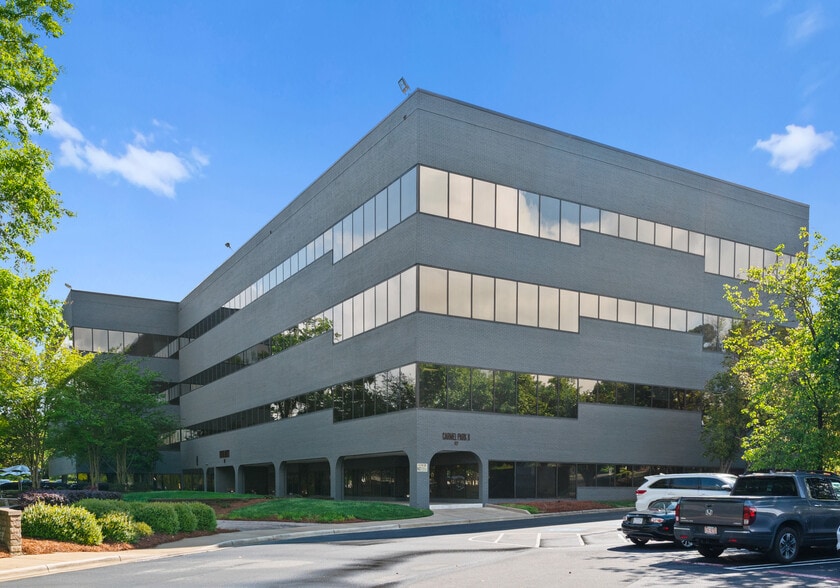 11111 Carmel Commons Blvd, Charlotte, NC for lease - Building Photo - Image 1 of 19