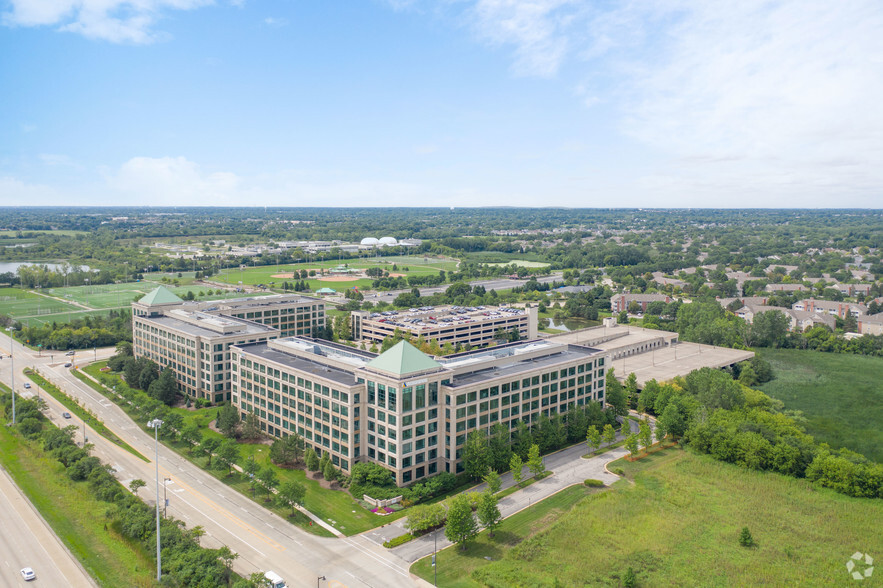 20 N Martingale Rd, Schaumburg, IL for lease - Aerial - Image 3 of 19