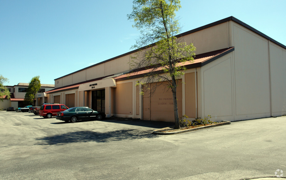 335 Convention Way, Redwood City, CA for sale - Building Photo - Image 1 of 5