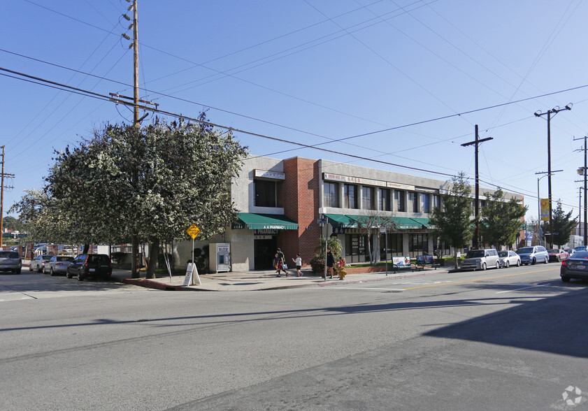 625 W College St, Los Angeles, CA for lease - Building Photo - Image 1 of 3