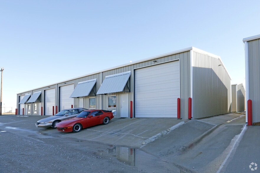 11341 Cockleburr Rd, Roanoke, TX for sale - Building Photo - Image 1 of 1