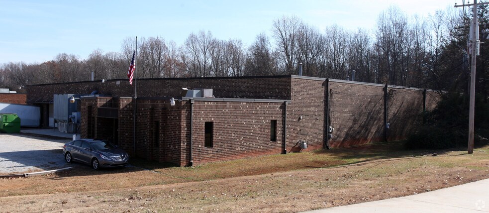 1135 Foust Ave, High Point, NC for sale - Primary Photo - Image 1 of 1