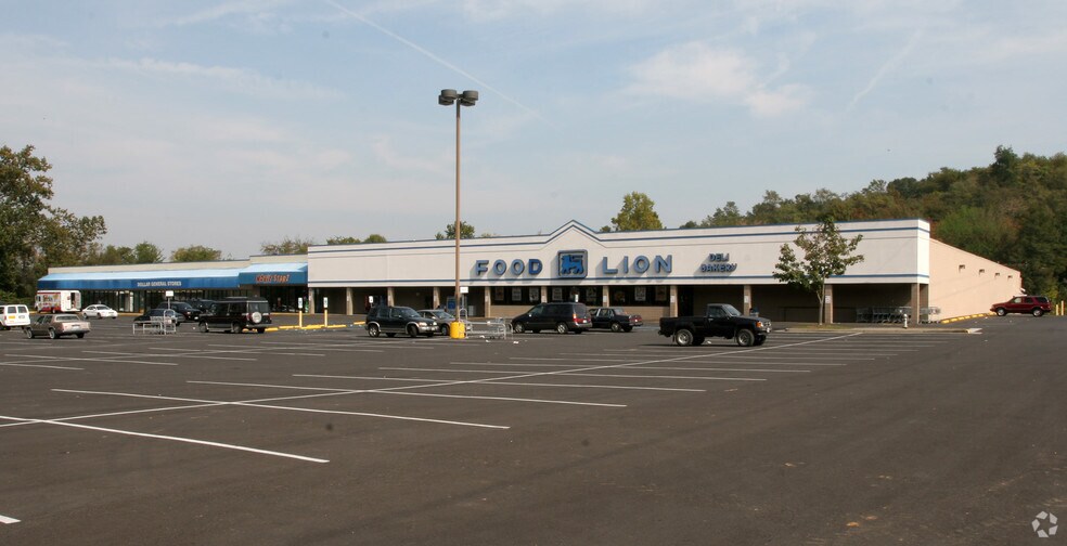 2110 Bennington St SE, Roanoke, VA for sale - Primary Photo - Image 1 of 1