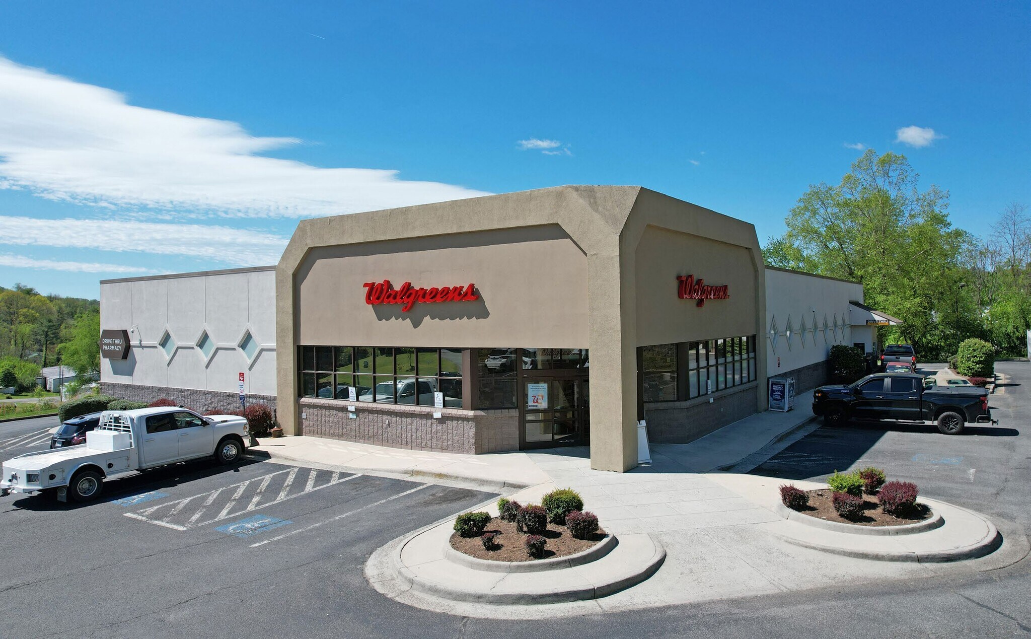 425 E Stuart Dr, Galax, VA for sale Building Photo- Image 1 of 1