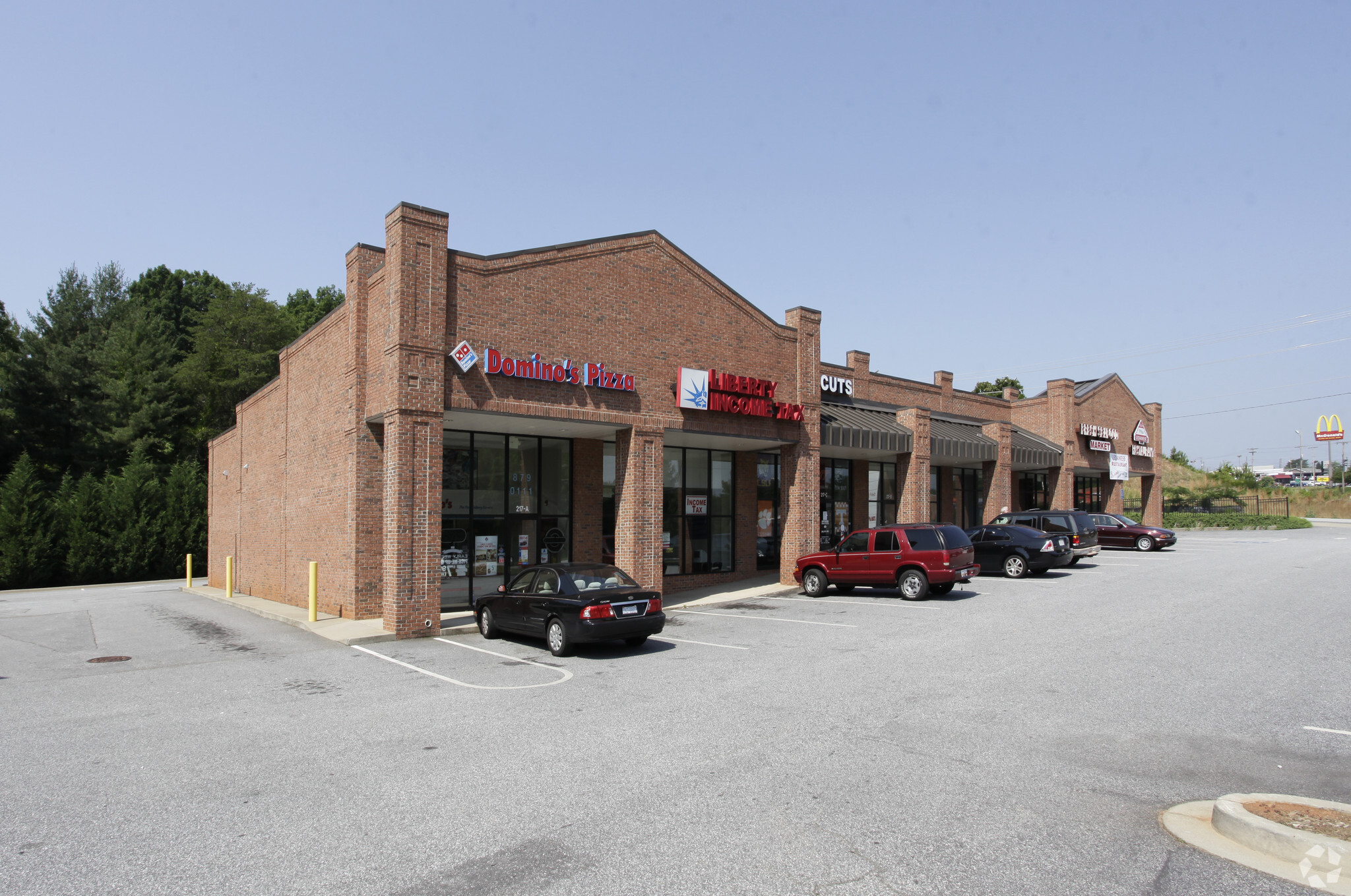 215 W Wade Hampton Blvd, Greer, SC for sale Building Photo- Image 1 of 1