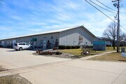 SOUTHWEST CHAMPAIGN WAREHOUSE OPPORTUNITY - Warehouse