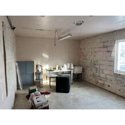 5701 NW Radial Hwy, Omaha, NE for lease Interior Photo- Image 1 of 3