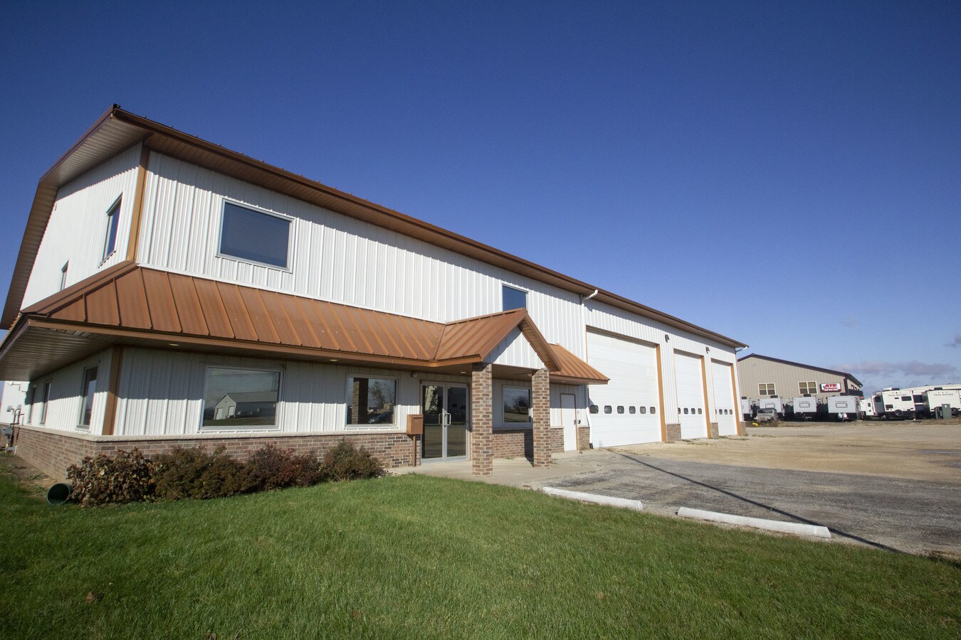 1840 Commercial Dr, Walford, IA 52351
