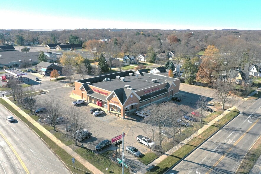 780 Washington Ave, Holland, MI for sale - Building Photo - Image 2 of 5