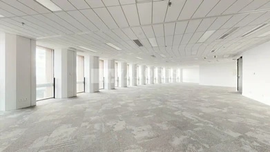 Office in Lyon for lease Interior Photo- Image 2 of 5