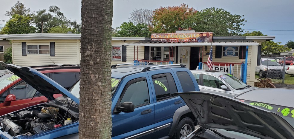 4131 Grand Blvd New Port Richey Fl 34652 Industrial Live Work