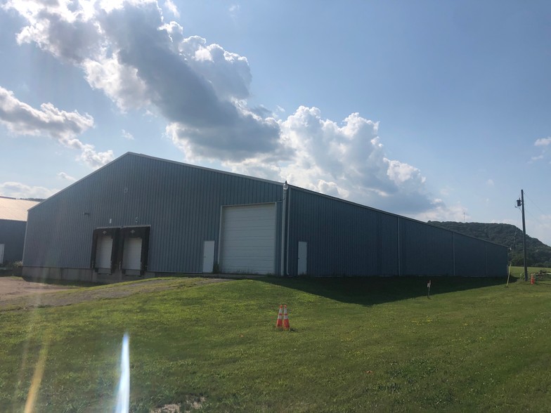 170 & 204 Industrial Ct, Wabasha, MN for sale - Primary Photo - Image 1 of 1