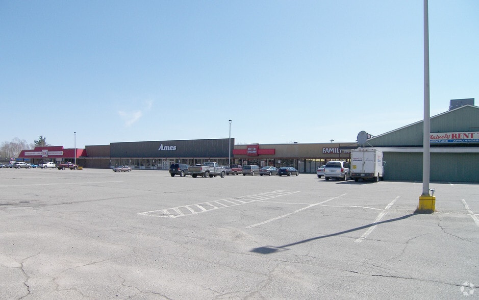 780-820 Central St, Millinocket, ME for sale - Building Photo - Image 3 of 14