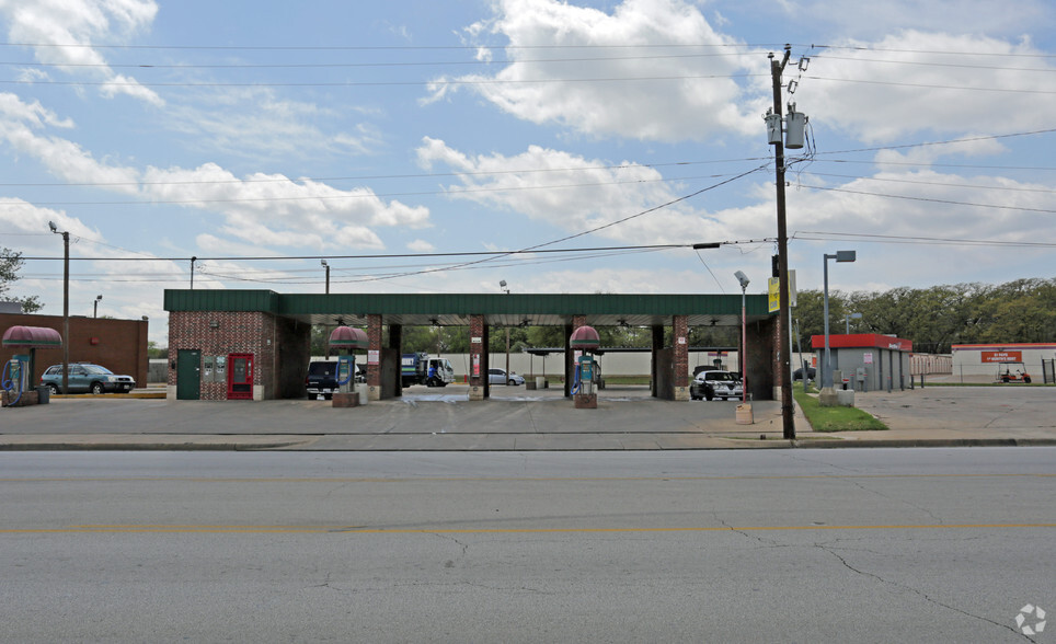 1001 N Beach St, Fort Worth, TX for sale - Building Photo - Image 2 of 5