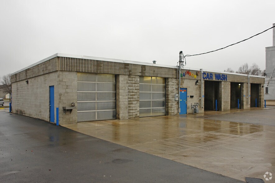 210 8th Ave NW, Faribault, MN for sale - Primary Photo - Image 1 of 1