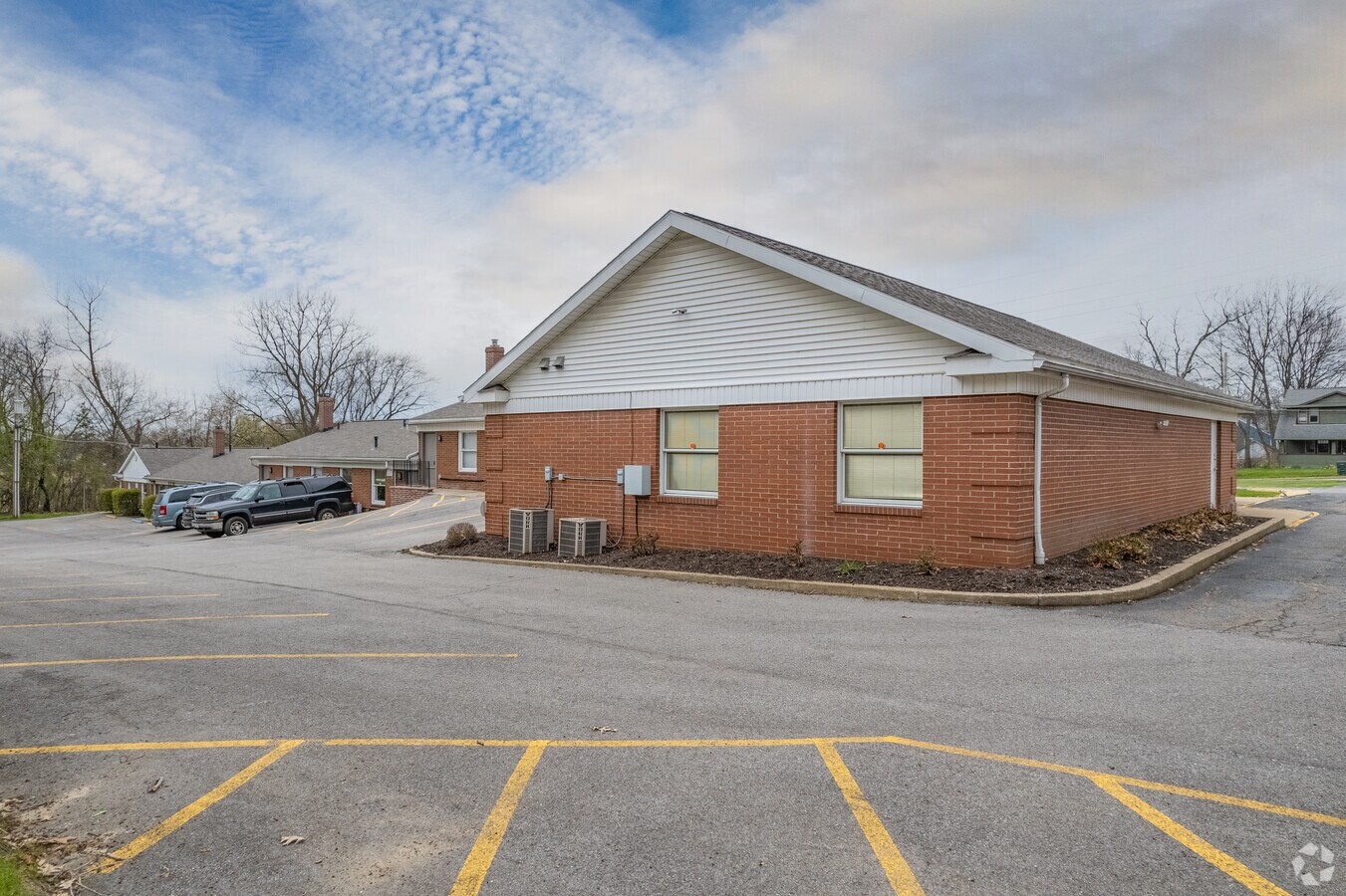 550 Robinson Ave, Barberton, OH 44203