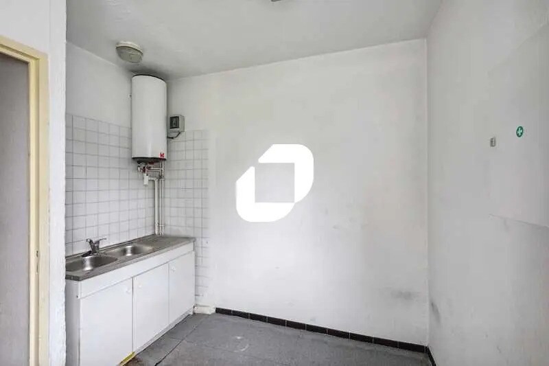 Flex in Palaiseau for lease - Interior Photo - Image 3 of 12