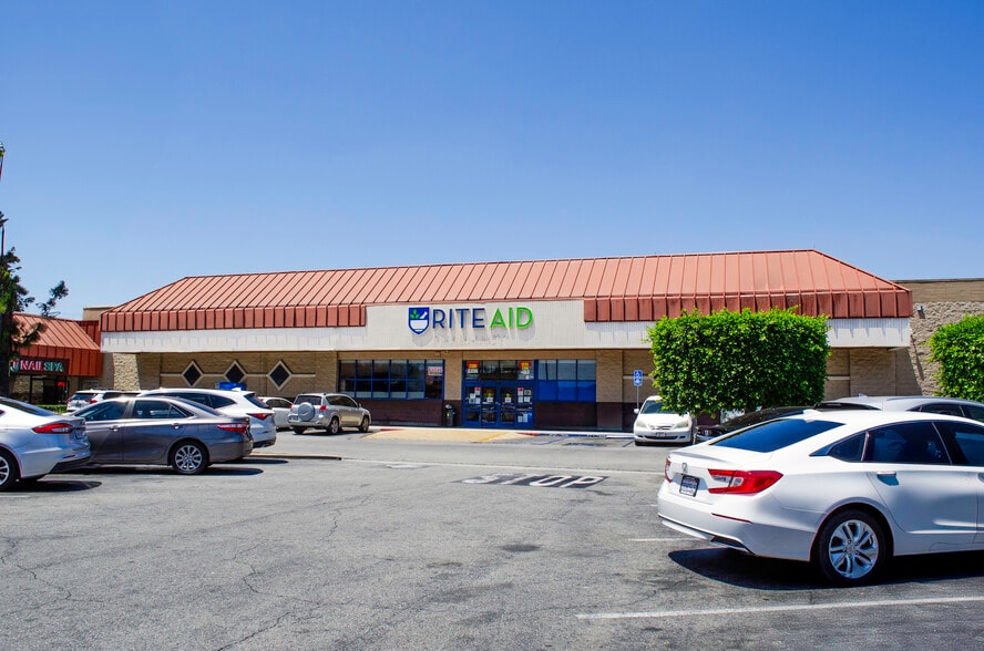4410 Slauson Ave, Maywood, CA for lease - Building Photo - Image 1 of 4