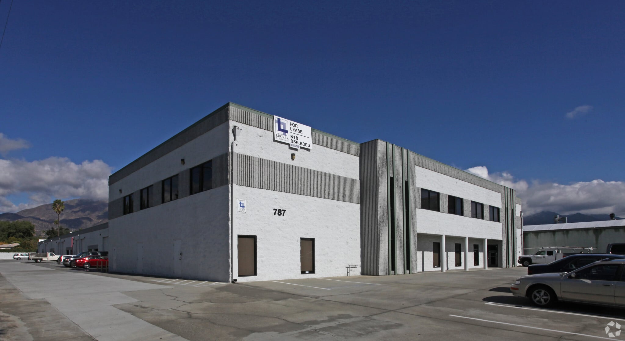 787 W Woodbury Rd, Altadena, CA for lease Primary Photo- Image 1 of 28