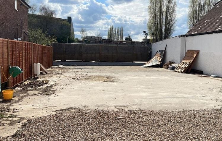 36 Hampton Rd W, Feltham for lease - Primary Photo - Image 1 of 1