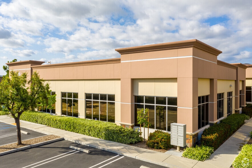 26475 Rancho Pky S, Lake Forest, CA for sale - Building Photo - Image 3 of 3
