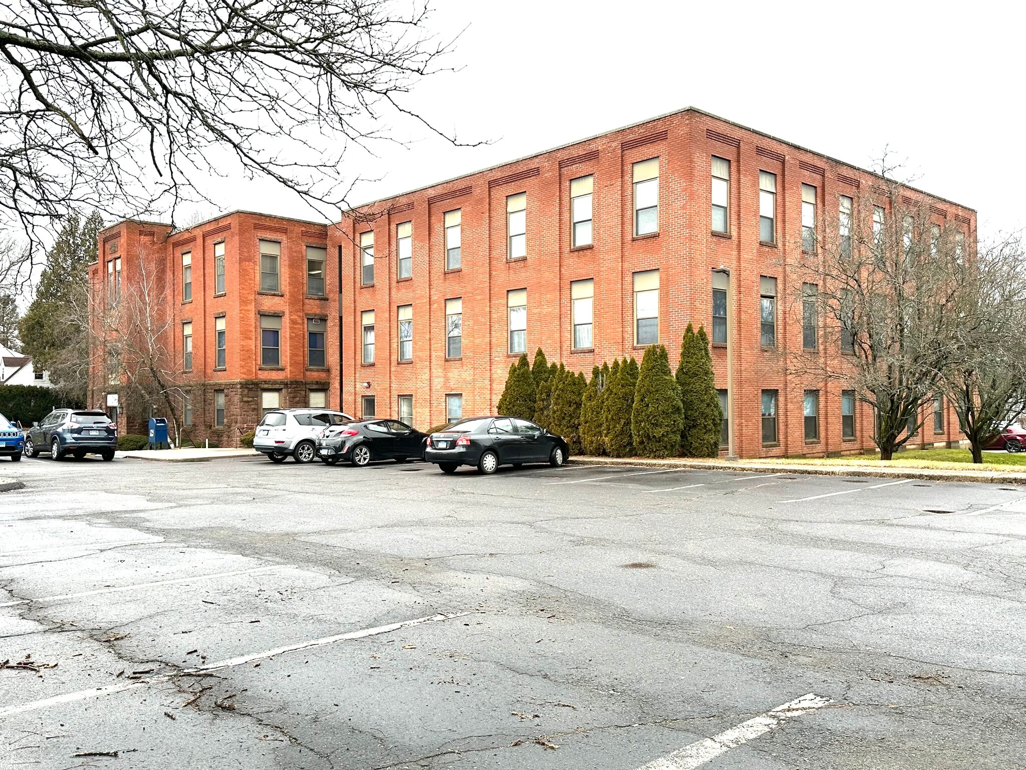 66 Cedar St, Newington, CT 06111 building 1