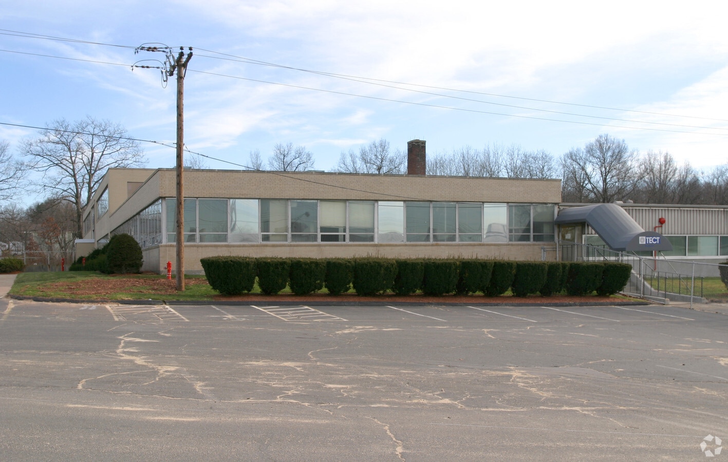 549 Cedar St, Newington, CT 06111