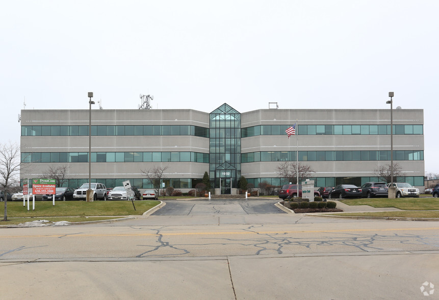 1952 Mcdowell Rd, Naperville, IL for lease - Building Photo - Image 3 of 8