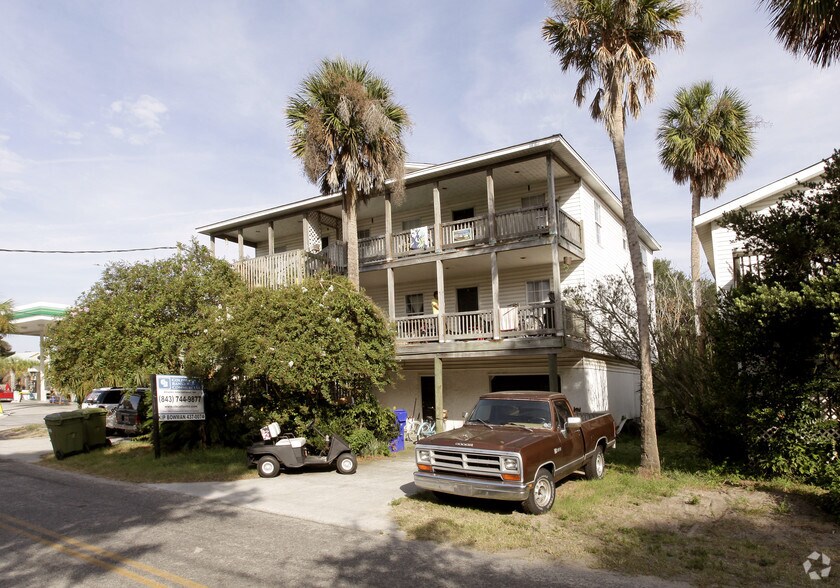 106 E Hudson Ave, Folly Beach, SC for sale - Primary Photo - Image 1 of 1
