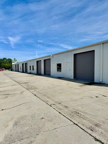 6000 Taylor Rd, Naples, FL for lease - Building Photo - Image 2 of 3
