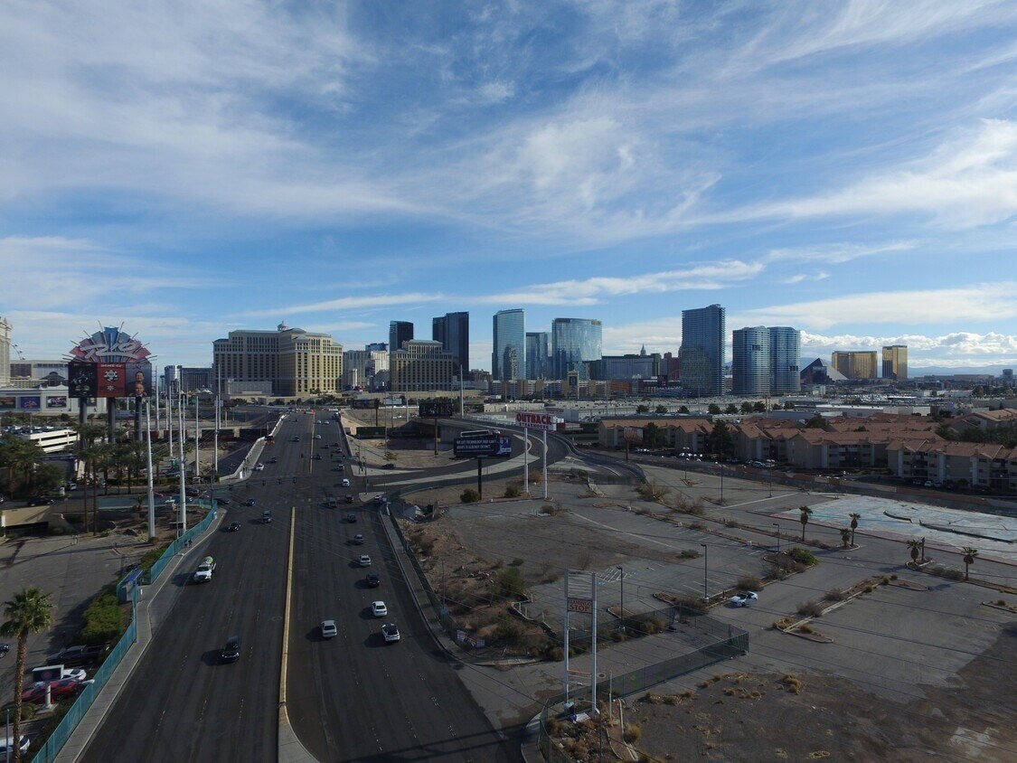 3685 W Flamingo Rd, Las Vegas, NV 89103 - SEC Flamingo & Valley View